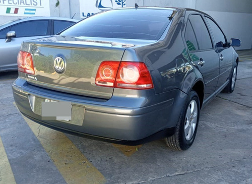 Volkswagen Bora 2.0 Nafta/gnc Full Con Techo Excelente Auto