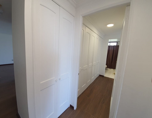 Imagen 4 de 13 de Hermoso Departamento 3d + 2b + 1est. + 1bd. Vitacura.