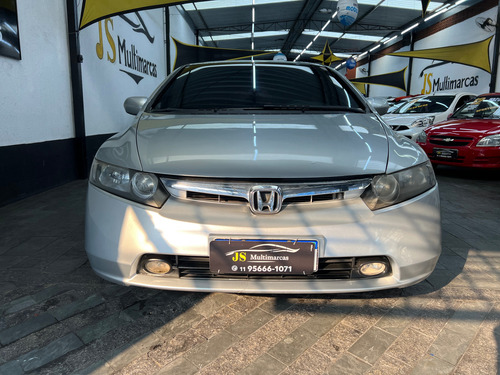 Honda Civic 1.8 Lxs Flex Aut. 4p