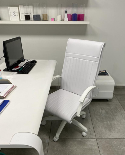 Silla de escritorio de Outlet Malbec respaldo alto ergonómica blanca