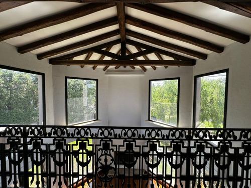Casa En Venta En Dalvian Sa