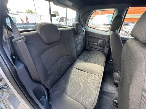 Fiat Strada 1.4 Hard Working Cab. Dupla Flex 3p