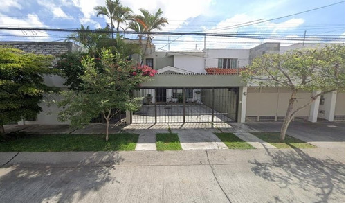 Venta De Casa En Prado De Los Alamos, Prados Tepeyac, Zapopan, Jalisco. Oe