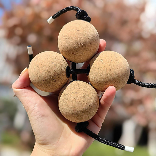 Instrumentos Rítmicos De Percusión De Bolas Con Una Sola Man