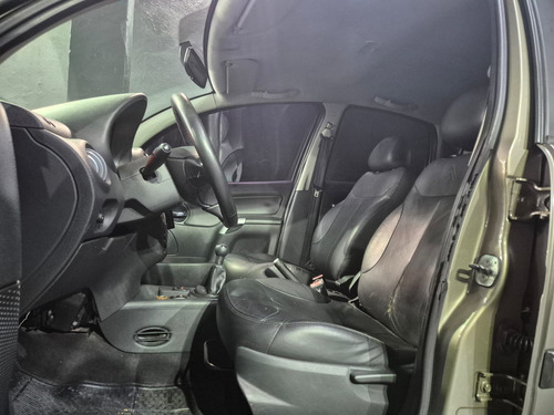 Citroën C3 C3 GLX 1.4 8V (flex)