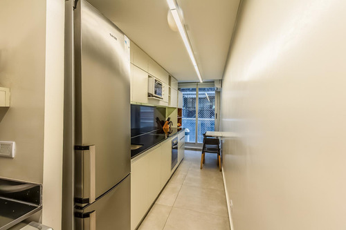 Venta Tres Ambientes. Balcon Al Frente. Luminoso. Seguridad 24hs. Amenities. Cochera. Liberateur