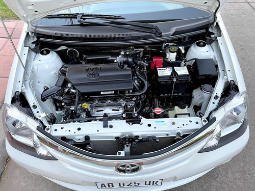 Toyota Etios 1.5 Sedan Xls 2017
