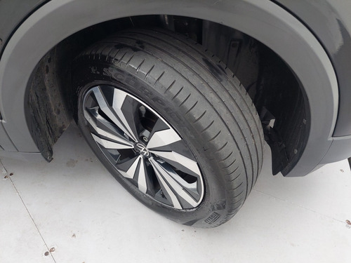 Volkswagen T-Cross 1.4 250 TSI TOTAL FLEX HIGHLINE AUTOMÁTICO