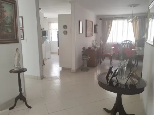 Apartamento En Venta En Conquistadores. Cod V12304