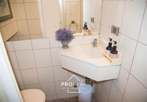 Casa En Venta De 6 Dorm. En Lo Barnechea