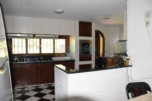 Imagen 11 de 30 de Hermosa Propiedad Con Gran Jardin En Zona Residencial