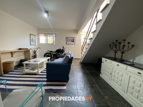 Punta Del Este, Importante Residencia Con Piscina Y Cancha De Paddle