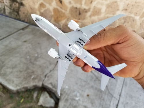 Avion Boeing 777-f De Fedex N889fd Interactivo Escala 1:400