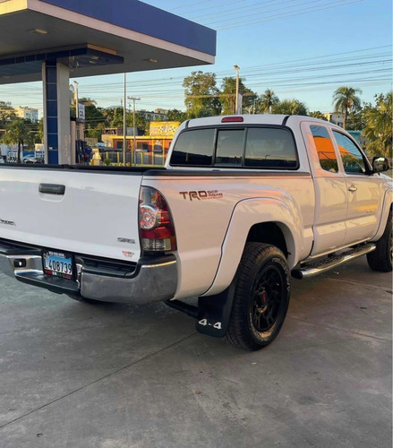 Imagen 4 de 15 de Toyota Tacoma 4x4
