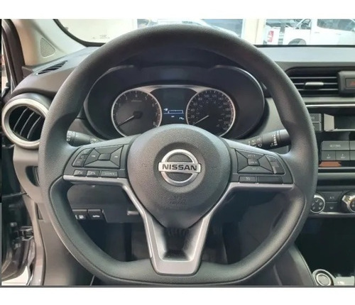 Imagen 22 de 25 de Nissan Versa 1.6 Sense Cvt