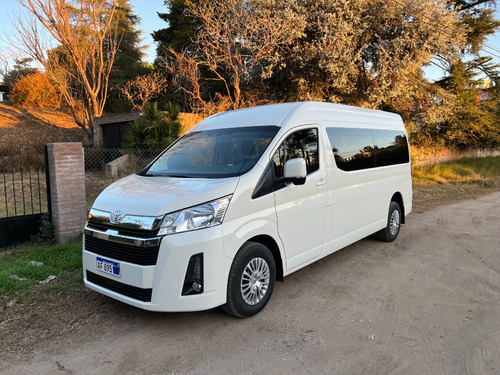 Toyota Hiace 2.8 Tdi Commuter 6at 14a