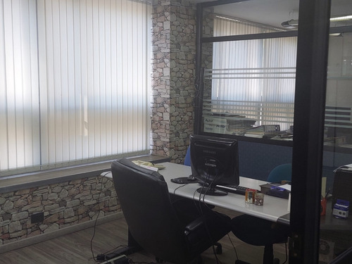 Oficinas , Piso Completo 297 Mts, Frente A Plaza Roma