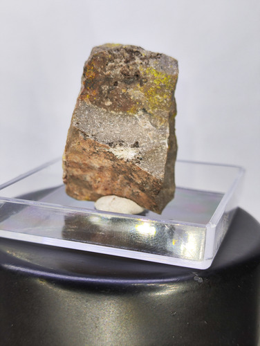 Mineral Raro Mineral Uranio Radioactivo Schoepita #1 (Usado)