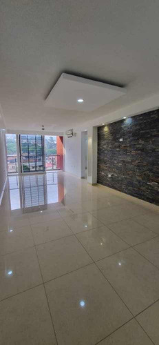 Alquiler De Apartamento En La Arboleda Av Ferrero Tamayo