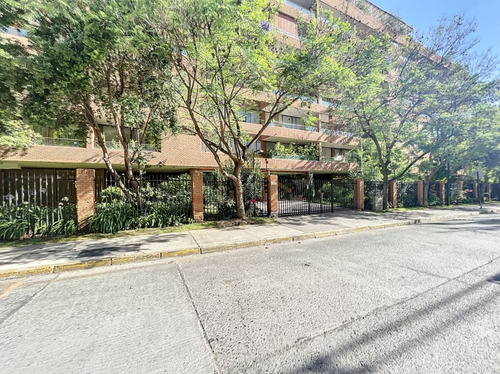 Se Vende Excelente Depto En Vitacura/las Hualtatas