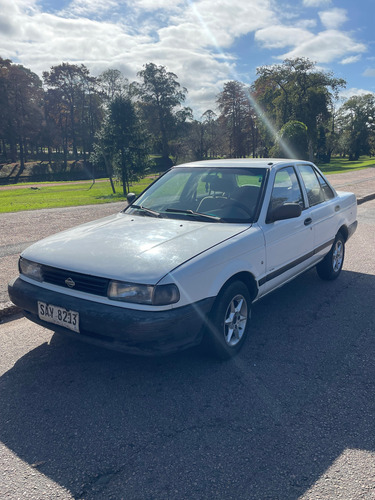 Nissan Sentra Le At