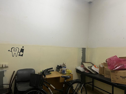 Local En Esq. Mas Casa S/ Lote Propio. Planos Aprox Pb Y 2p