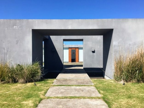 Quinta En Venta De 4 Dormitorios En Manantiales