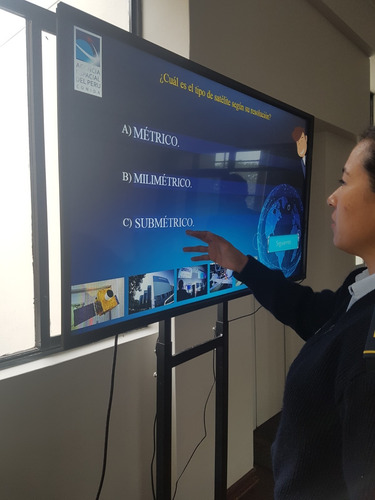 Alquiler Pantallas Interactivas Touch Totems Led Monitores