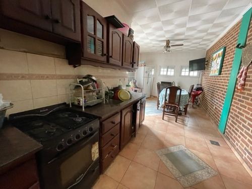 Imagen 8 de 9 de Venta - Casa 5 Ambientes - Acepta Permuta En San Vicente !