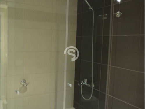 Edificio Con Servicios, Wind Tower!!- Ref: 2642