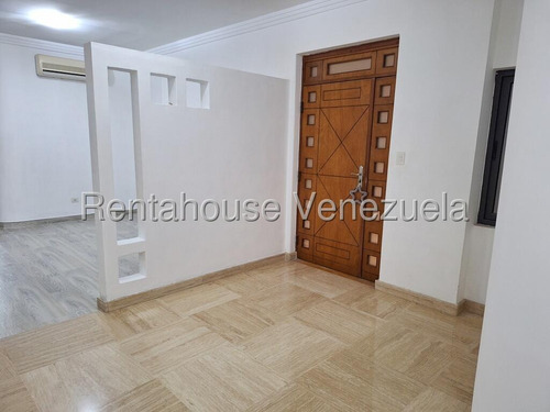 Apartamento En Alquiler Terrazas Del Country Valencia, Espectacular Apartamento Con Acabados De Lujo, Hermosas Vistas A Los Campos De Golf Y Dique De Guataparo, Doble Anillo De Seguridad. Dapo