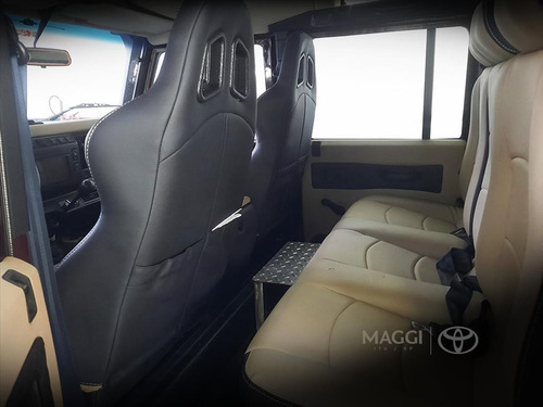 Imagem 11 de 12 de Defender 2.5 Csw 110 4x4 Turbo Diesel 4p Manual
