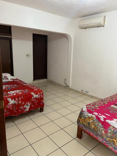 Casa En Calle Prolongación Laurel 0