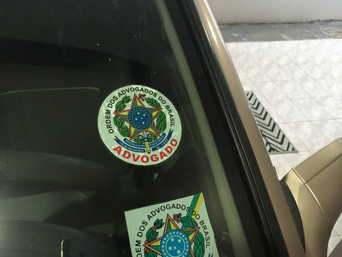 Adesivo Advogado Redondo Para Vidro Do Carro Interno