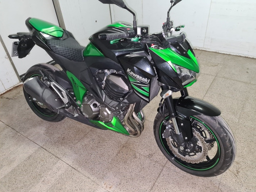 Kawasaki Z800 -impecable-