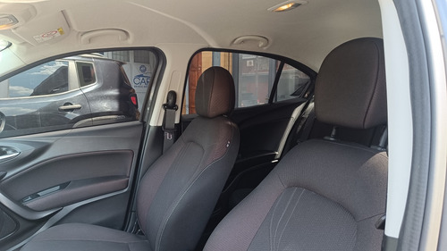 Fiat Cronos 1.8 16v Precision Pack Premium