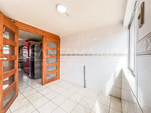 Casa En Venta De 3 Dorm. En Concepción