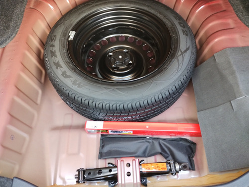 Nissan V-Drive 1.6 Mt A/C Audio