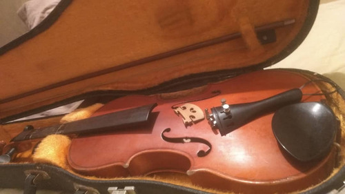 Violin De1/2 Marca Suzuki Con Estuche Duro  Usado