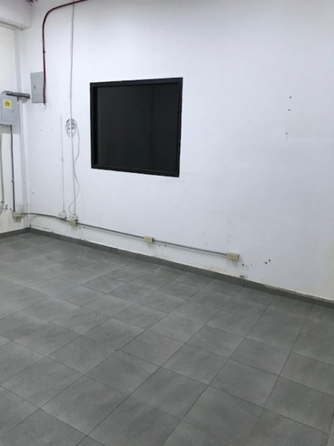 Imagen 10 de 13 de Planta Industrial En Alquiler Guaicay 400 M2