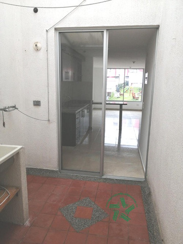 Imagen 8 de 16 de Se Vende Casa Esquinera En Ciudadela Villa De Leyva Cuba Pereira