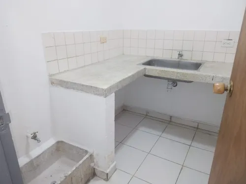 Local En Arriendo En Perpetuo Socorro, Medellín
