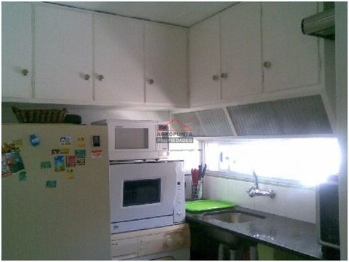 Apartamento En Mansa, 1 Dormitorios *- Ref: 1894