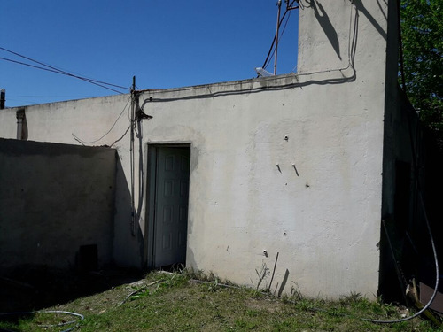 Venta De Casa Con Amplio Lote! Las Heras 3515