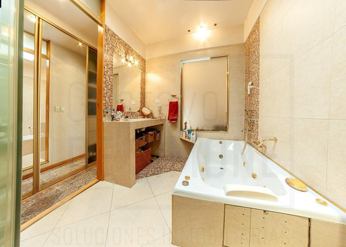 Imagen 10 de 30 de Venta / Casa / 4 Ambientes / Cochera / Pileta / Quincho / Ramos Mejia