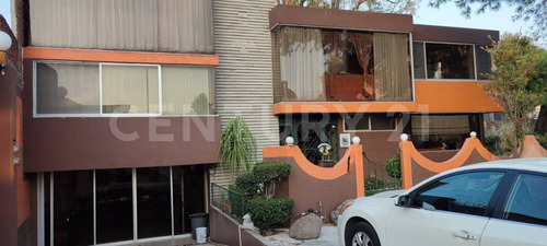 Venta De Casa De 5 Recamaras Con Jardin De 500 M2 Sobre Blvd. San Felipe