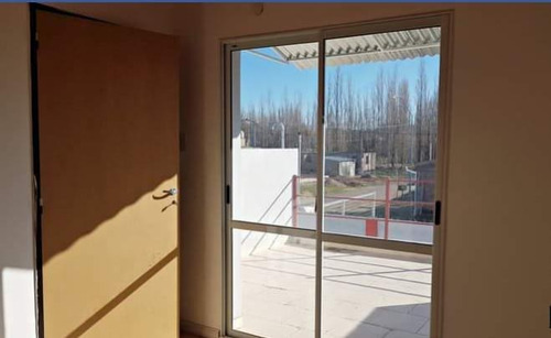 Imagen 10 de 13 de Complejo Dúplex En Venta. General Roca. Rentabilidad