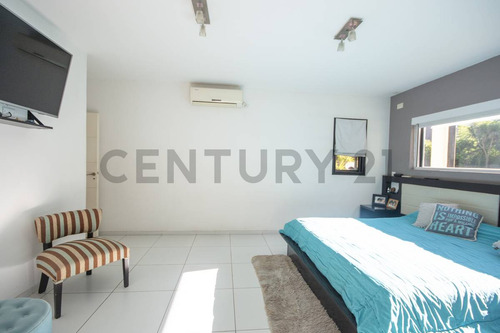 Casa En Venta 5 Ambientes Barrio El Recodo, Pilar - Escobar .