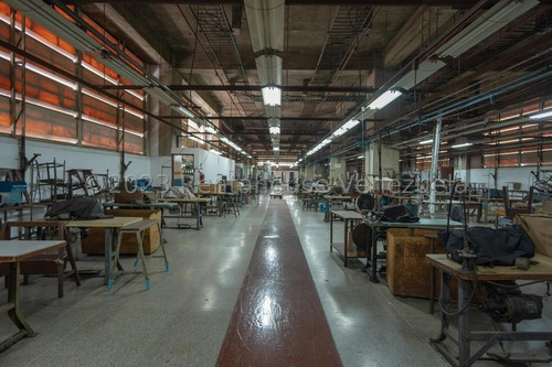 Jel Edificio Industrial En Venta En San Martin 24-4774 Fg