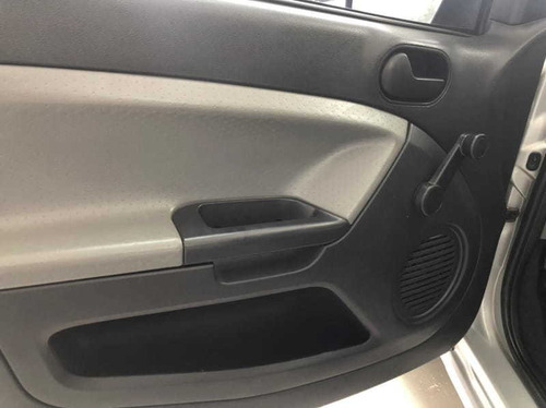 Ford Fiesta 1.6 8v Flex 4p Manual